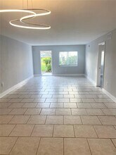 4550 Overlook Dr NE in St. Petersburg, FL - Building Photo - Building Photo