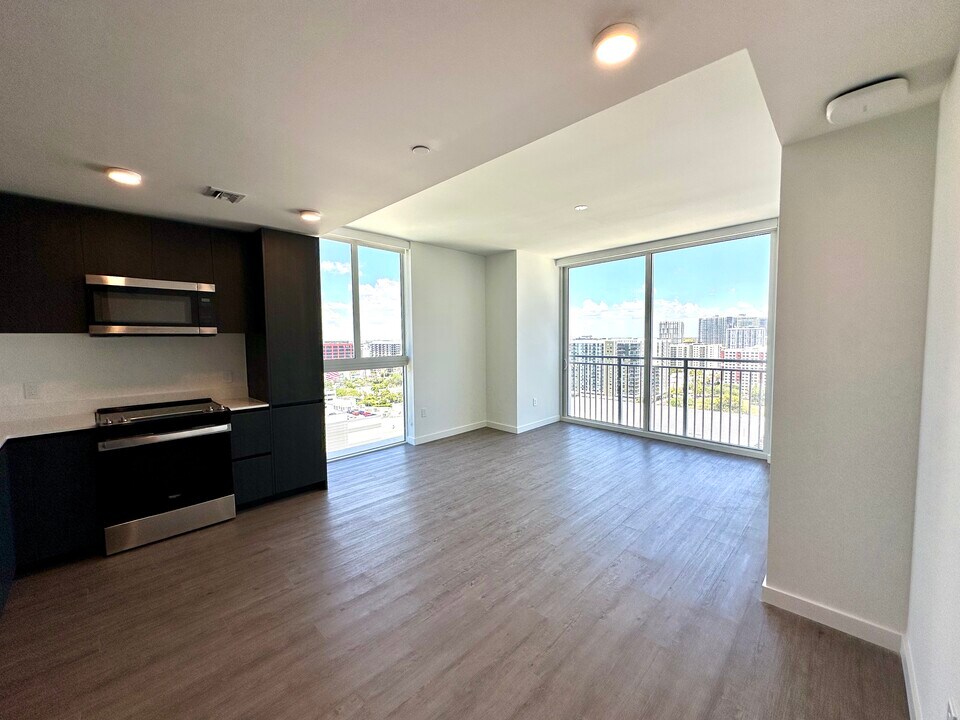 234 NW 17th St, Unit B09 in Miami, FL - Building Photo