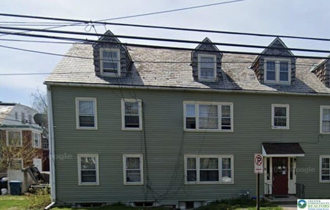 10 N 17th St