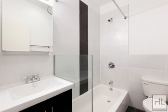 154 Adelphi St in Brooklyn, NY - Building Photo - Building Photo