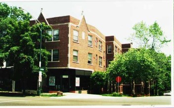 7101-7103 N Ridge Rd in Chicago, IL - Building Photo - Building Photo