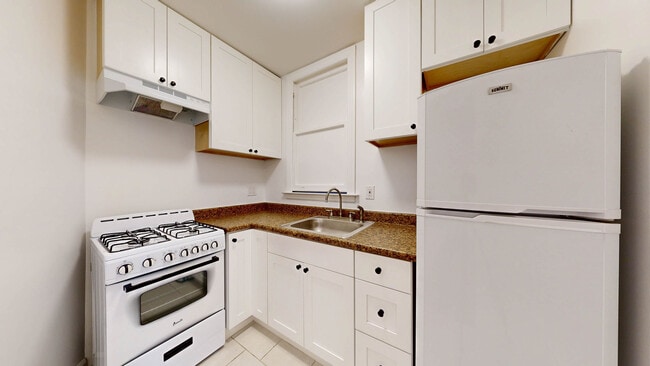 property at 692 Bush St