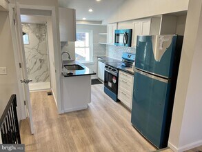 1528 E Susquehanna Ave in Philadelphia, PA - Building Photo - Building Photo