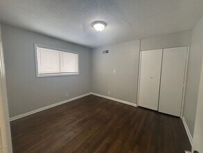 3355 Justine St in Memphis, TN - Foto de edificio - Building Photo