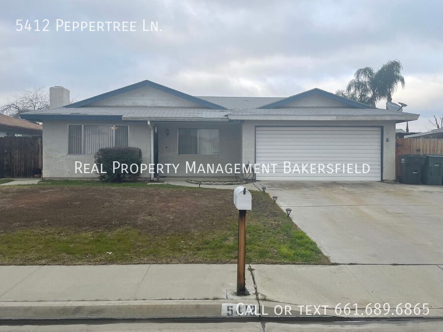 5412 Peppertree Ln in Bakersfield, CA - Building Photo