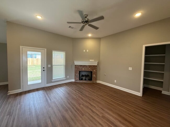 116 Madisonville Dr in Canton, MS - Building Photo - Building Photo