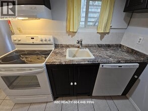 6XXX Imperial St in Burnaby, BC - Building Photo - Building Photo