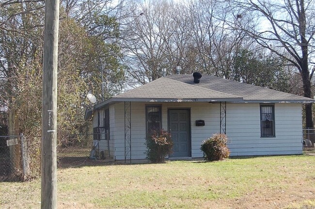 3285 McElvy St in Montgomery, AL - Building Photo - Building Photo