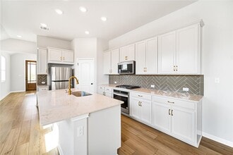 404 Fluttermill Loop in Liberty Hill, TX - Building Photo - Building Photo