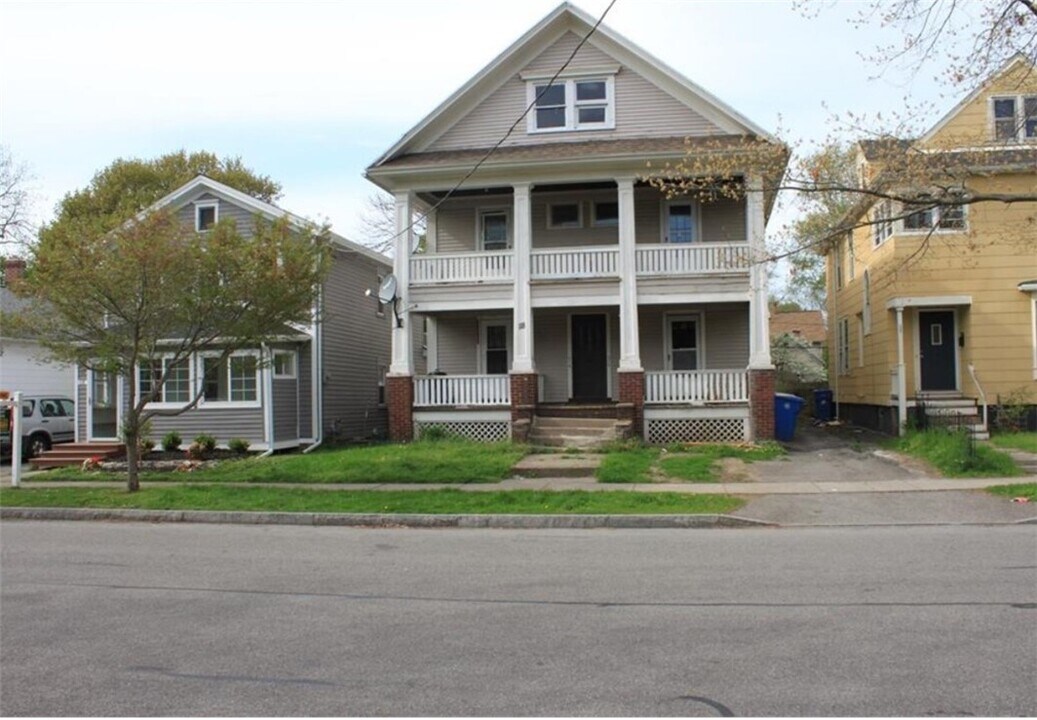 118 Gregory St in Rochester, NY - Building Photo