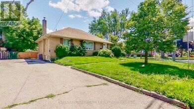 85 Churchill Ave in Toronto, ON - Building Photo - Building Photo