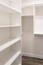 1090 New York Ave in Huntington Station, NY - Building Photo - Building Photo