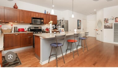 1522 N Prospect Ave, Unit #301 in Milwaukee, WI - Building Photo - Building Photo