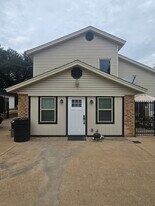 2020 Oakmeadow St, Unit Studio Paradise in Bedford, TX - Building Photo