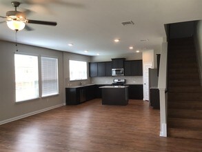 8113 Turnberry Ln in Austin, TX - Building Photo - Building Photo