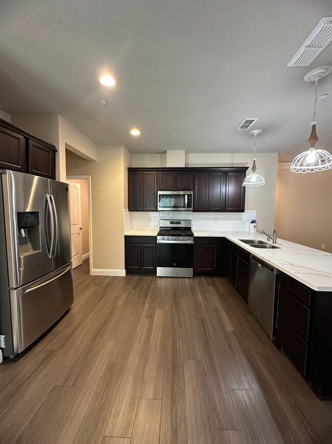 866 Congaree Ln in Redding, CA - Building Photo - Building Photo