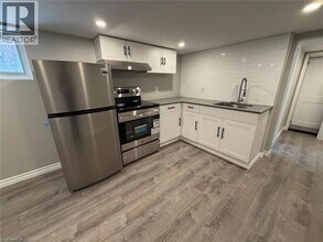 169 Ottawa St S in Hamilton, ON - Building Photo - Building Photo