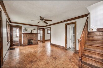 955 Dresden Rd in Cleveland Heights, OH - Foto de edificio - Building Photo