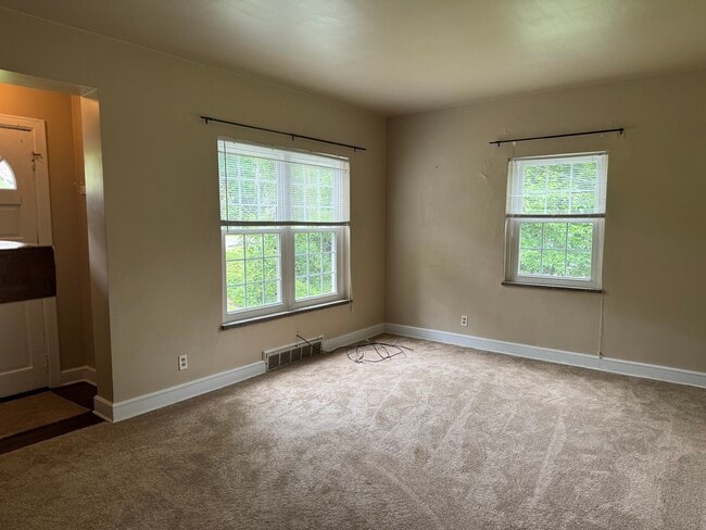 1505 Ravinia Rd in Charleston, WV - Building Photo - Building Photo
