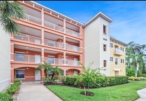 4420 Botanical Pl Cir in Naples, FL - Foto de edificio - Building Photo