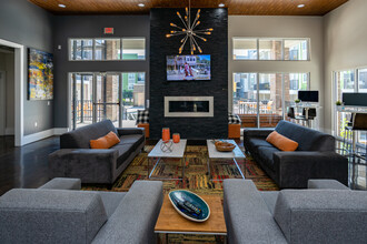 811 East Downtown in Knoxville, TN - Building Photo - Interior Photo