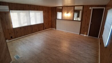 123 Opal Dr in Riverton, WY - Foto de edificio - Building Photo