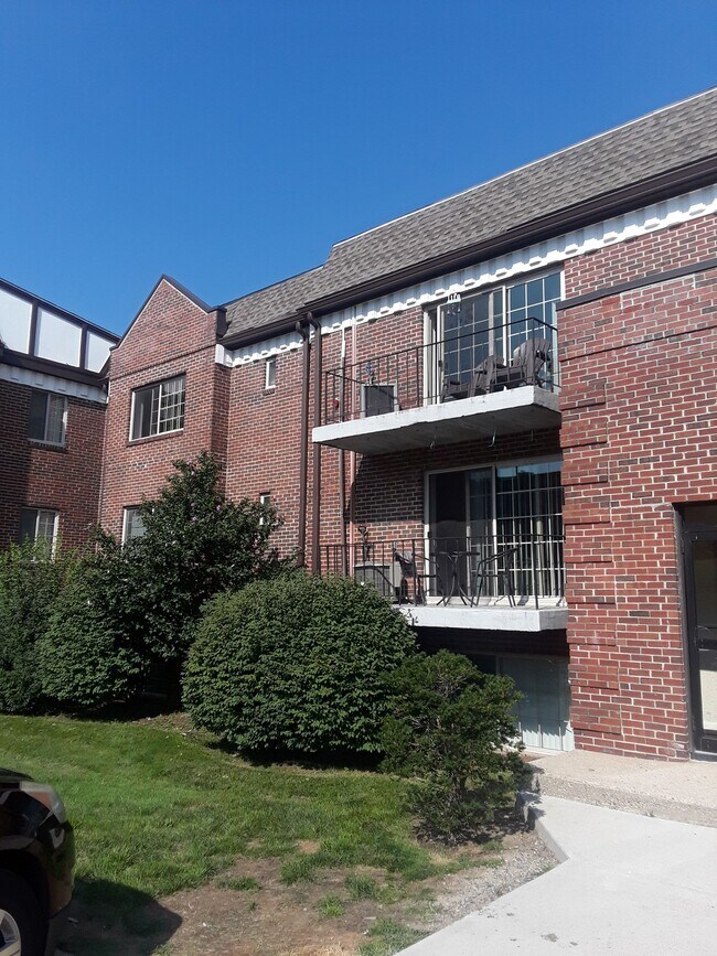 45 Briarwood Ln Apartments and Nearby Marlborough Apartments For Rent Marlborough, MA