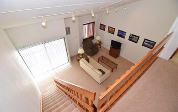 802 Stratford Dr, Unit 38 in State College, PA - Foto de edificio - Building Photo