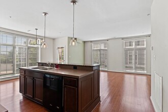 3030 Meridian Cmns in Mechanicsburg, PA - Foto de edificio - Building Photo