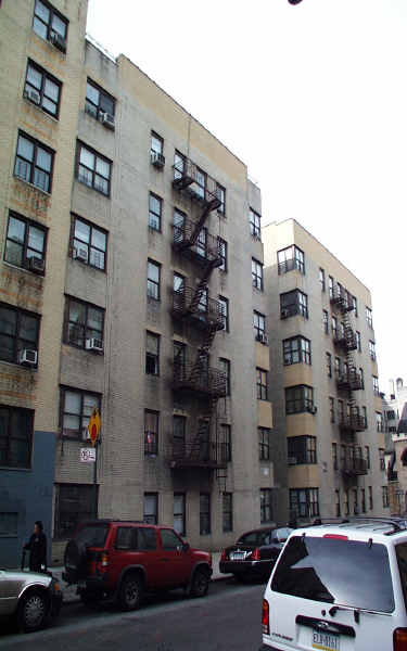 1881 Morris Ave in Bronx, NY - Building Photo