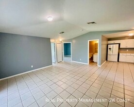 138 Gilbert Ave S in Lehigh Acres, FL - Building Photo - Building Photo