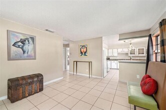 5454 Decatur St in Orlando, FL - Building Photo - Building Photo