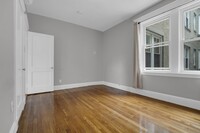 313 Summit Ave, Unit 304 in Boston, MA - Building Photo - Building Photo