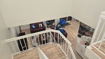 22195 Summit Hill Dr in Lake Forest, CA - Building Photo