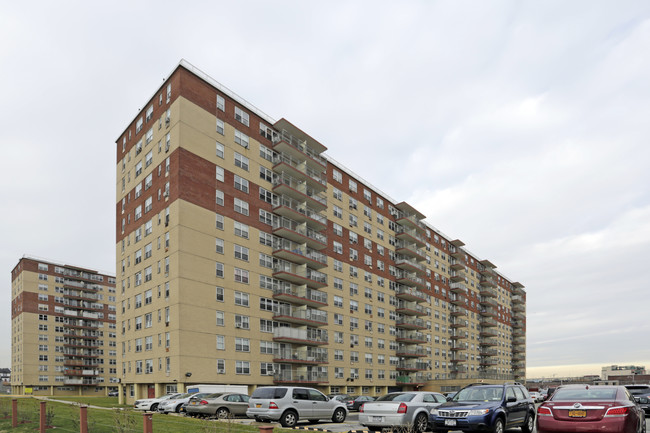 Dayton Beach Park in Rockaway Beach, NY - Building Photo - Building Photo