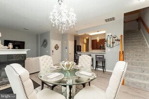 13949 Hollow Wind Way in Woodbridge, VA - Building Photo