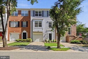 9944 Royal Commerce Pl in Upper Marlboro, MD - Building Photo