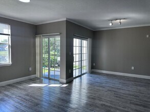 10186 NW 33rd St in Coral Springs, FL - Foto de edificio - Building Photo