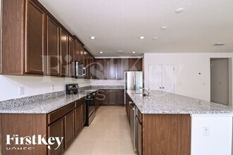 900 Avenal Ln in Davenport, FL - Building Photo - Building Photo