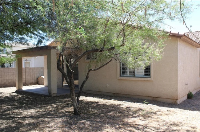 property at 1606 W St Catherine Ave
