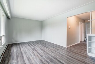 105 Dixon St in Kitchener, ON - Building Photo - Building Photo