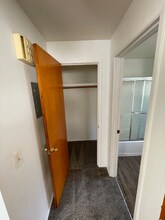 3033 NE 140th St in Seattle, WA - Foto de edificio - Building Photo