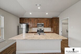 1324-1328 White Sand Dr in Azle, TX - Building Photo