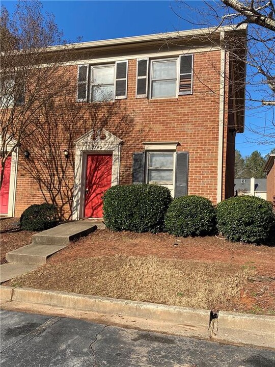 2840 Webb Bridge Rd in Alpharetta, GA - Foto de edificio