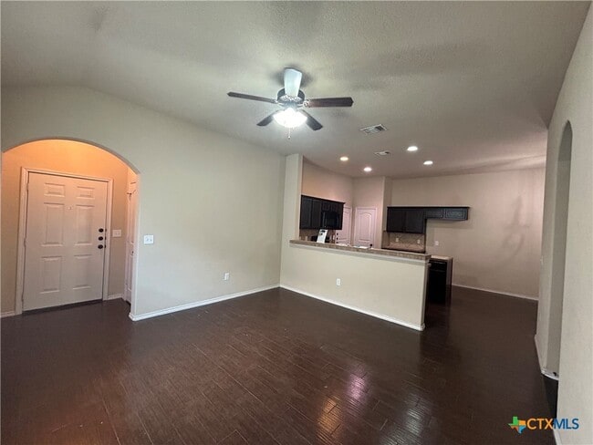 716 Creekside Cir in New Braunfels, TX - Building Photo - Building Photo