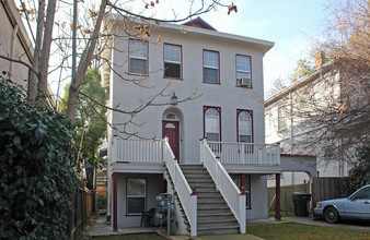 1706 H St in Sacramento, CA - Building Photo - Building Photo