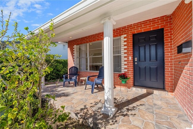 property at 232 SE 6th St