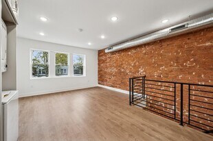 2534 S 61st St in Philadelphia, PA - Building Photo