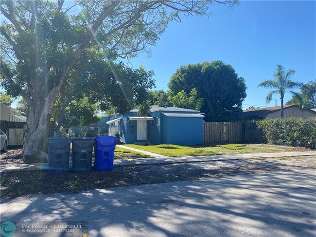 1906 McKinley St in Hollywood, FL - Building Photo - Building Photo