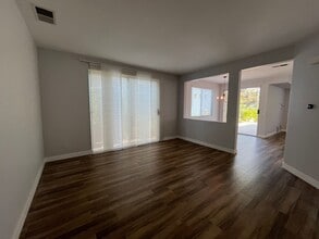 11835 Westview Pkwy in San Diego, CA - Building Photo - Building Photo